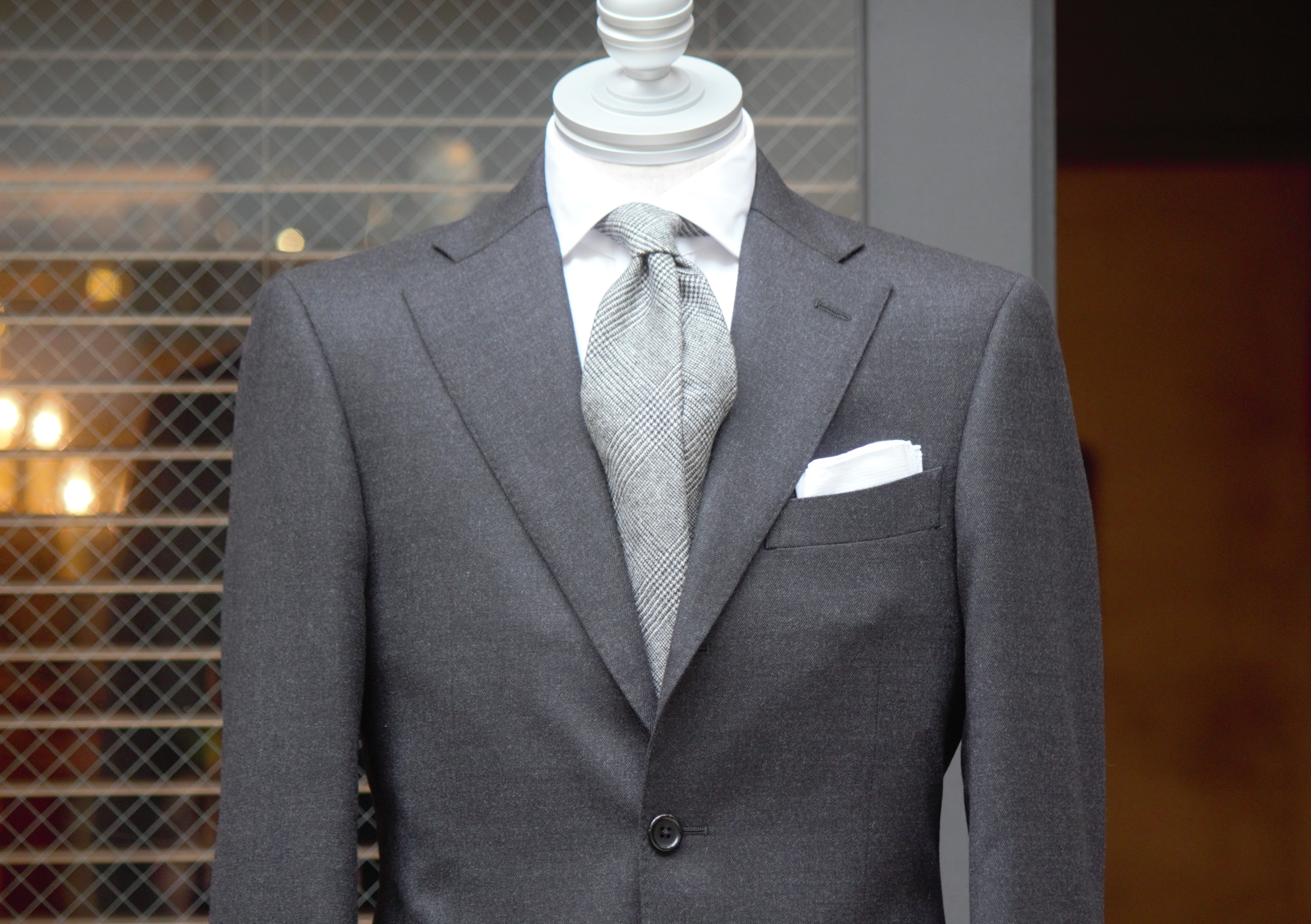 オーダースーツ　ロロピアーナ　グレー　カシミア　Super170s フランネル カシミアタッチのロロピアーナ・フランネル。｜新宿east店のスタッフ