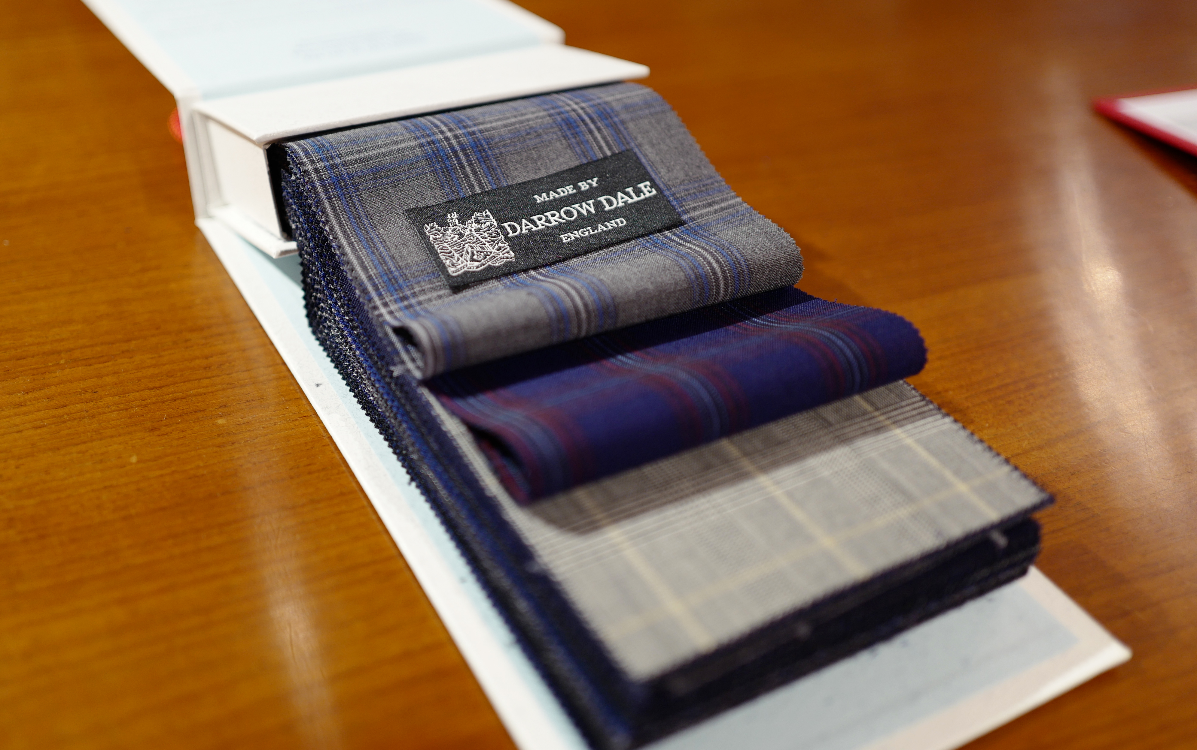 バンチブック 生地見本帳 50冊セット バンチブック 生地見本帳 50冊セット スーツ生地バンチブックの製作